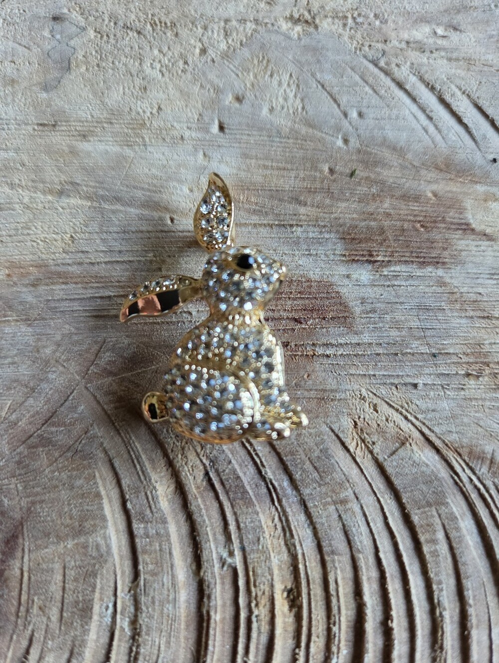 Rhinestone Rabbit Brooch - Picture 2 of 5